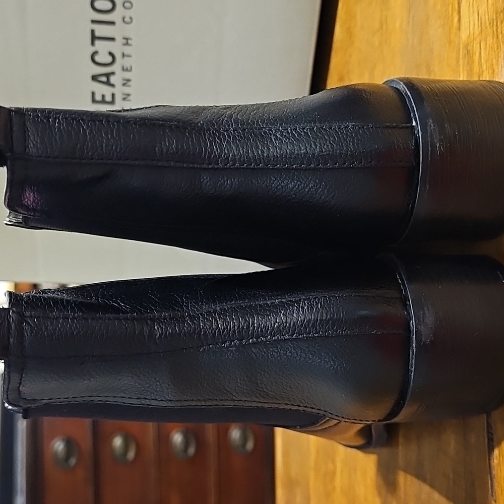 NEW!! NEW!! Kenneth Cole Reaction Black Chelsea Boots _ Size 8 - Picture 3 of 11